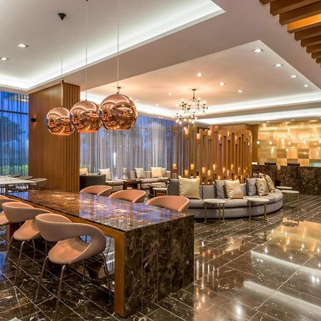 מלון Courtyard By Marriott Bogota Airport מראה חיצוני תמונה