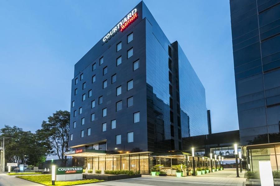 מלון Courtyard By Marriott Bogota Airport מראה חיצוני תמונה