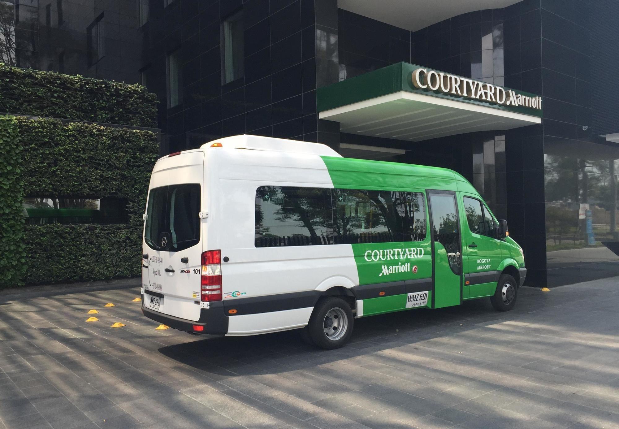 מלון Courtyard By Marriott Bogota Airport מראה חיצוני תמונה