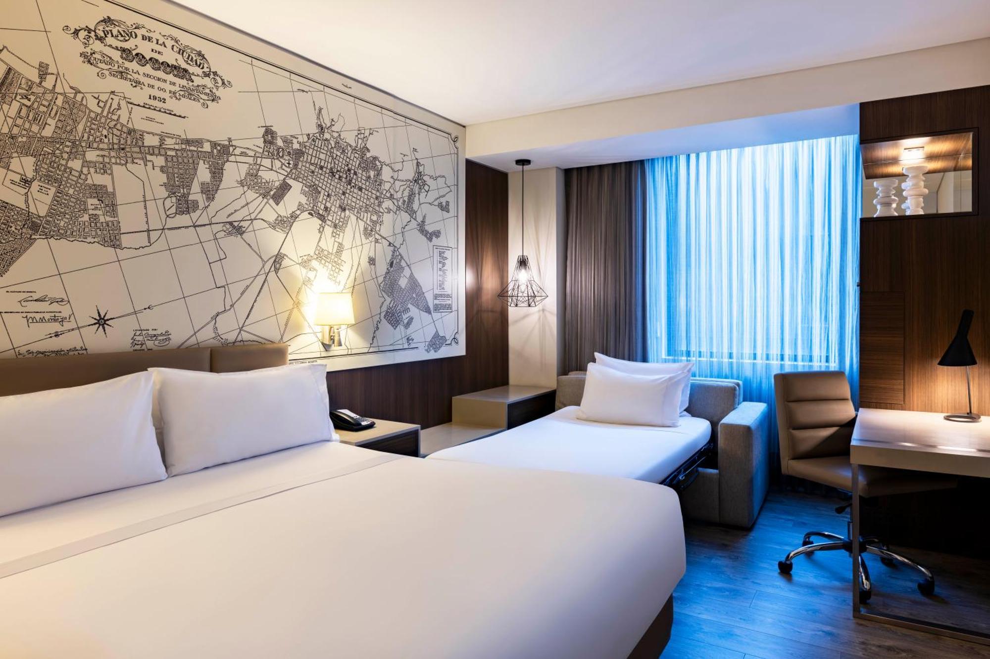 מלון Courtyard By Marriott Bogota Airport מראה חיצוני תמונה
