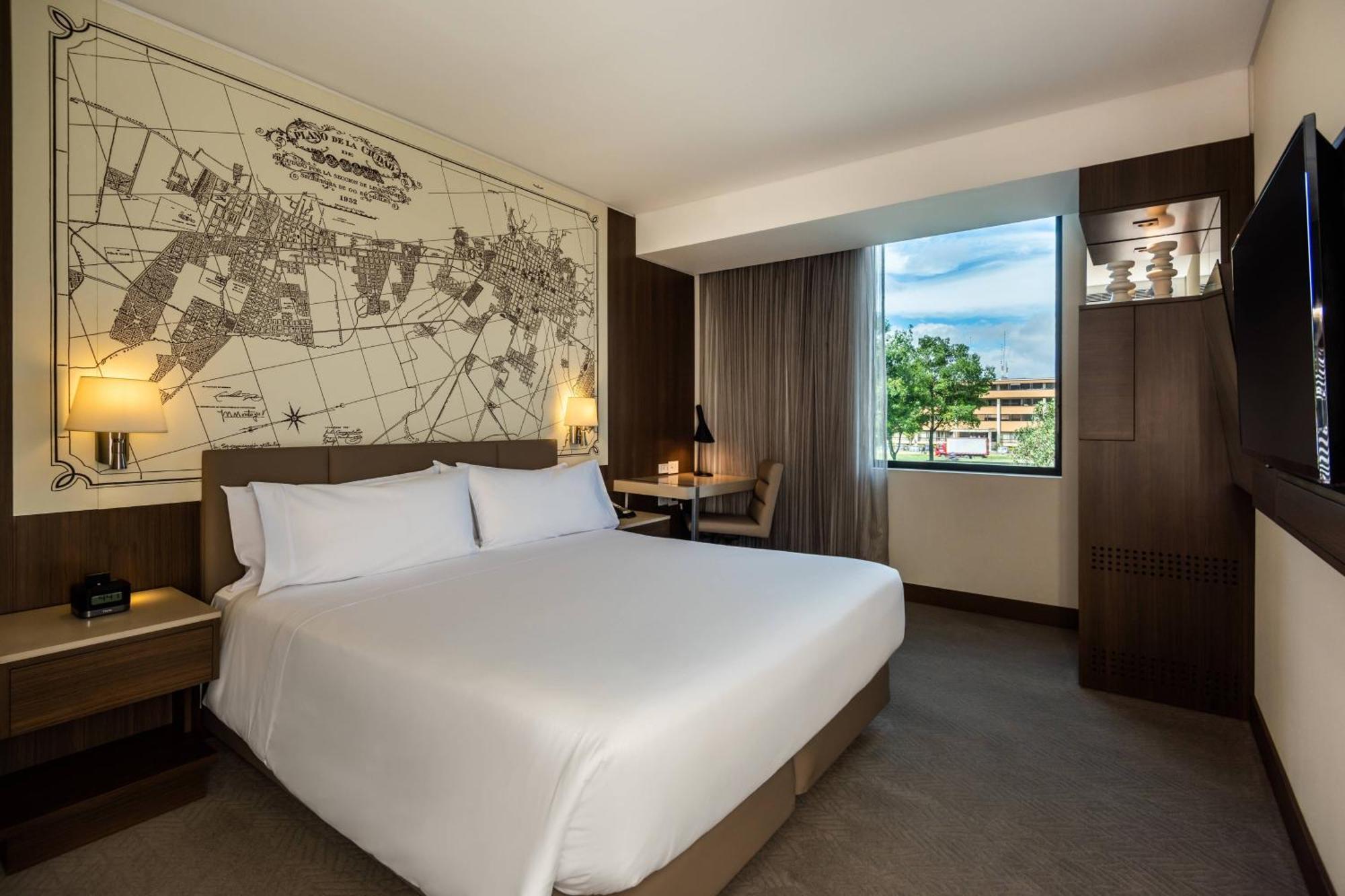מלון Courtyard By Marriott Bogota Airport מראה חיצוני תמונה