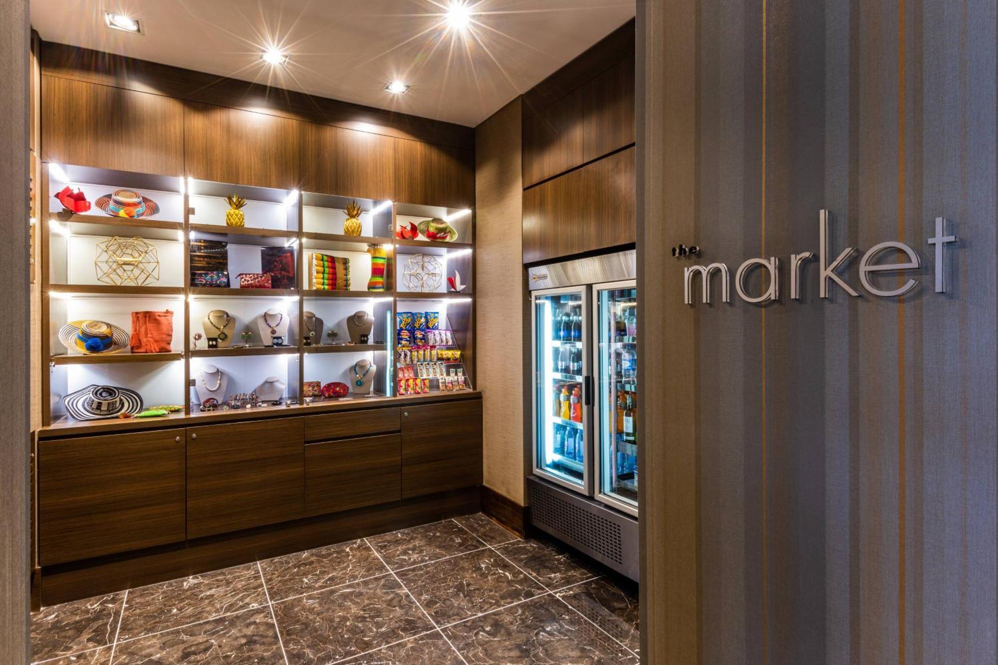 מלון Courtyard By Marriott Bogota Airport מראה חיצוני תמונה