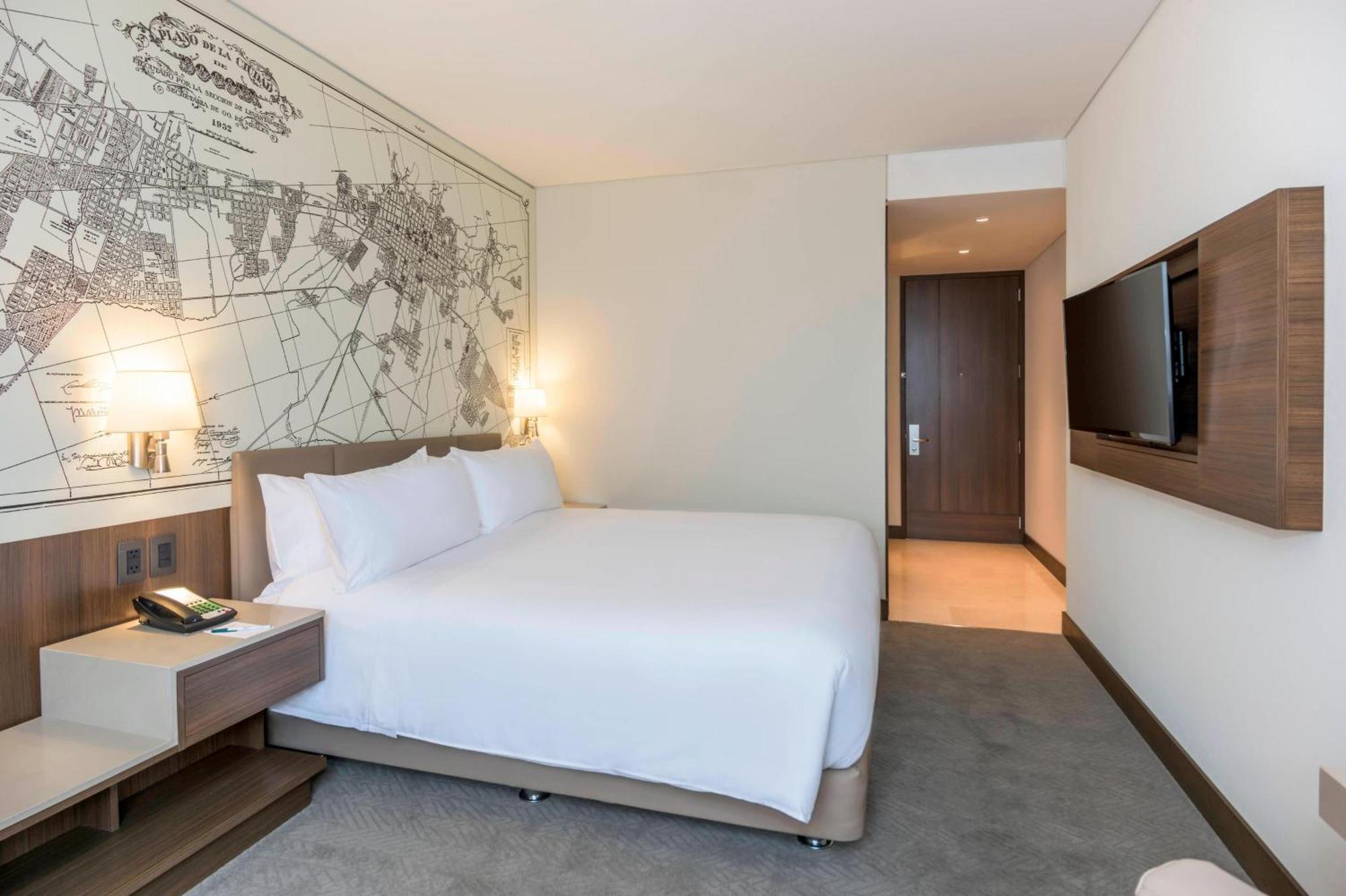 מלון Courtyard By Marriott Bogota Airport מראה חיצוני תמונה