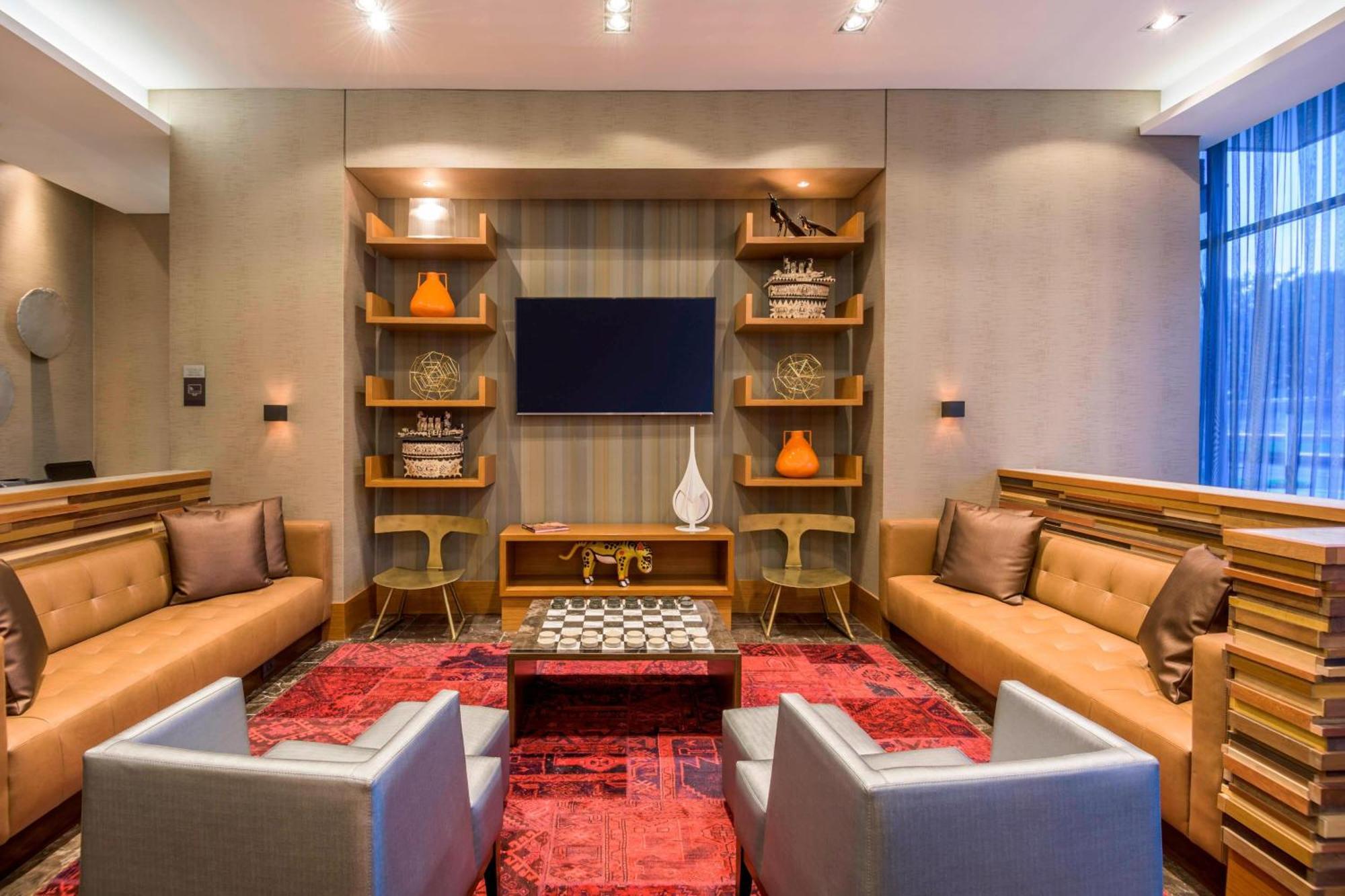 מלון Courtyard By Marriott Bogota Airport מראה חיצוני תמונה