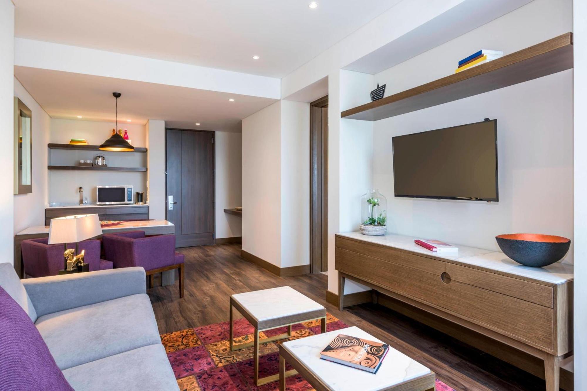 מלון Courtyard By Marriott Bogota Airport מראה חיצוני תמונה
